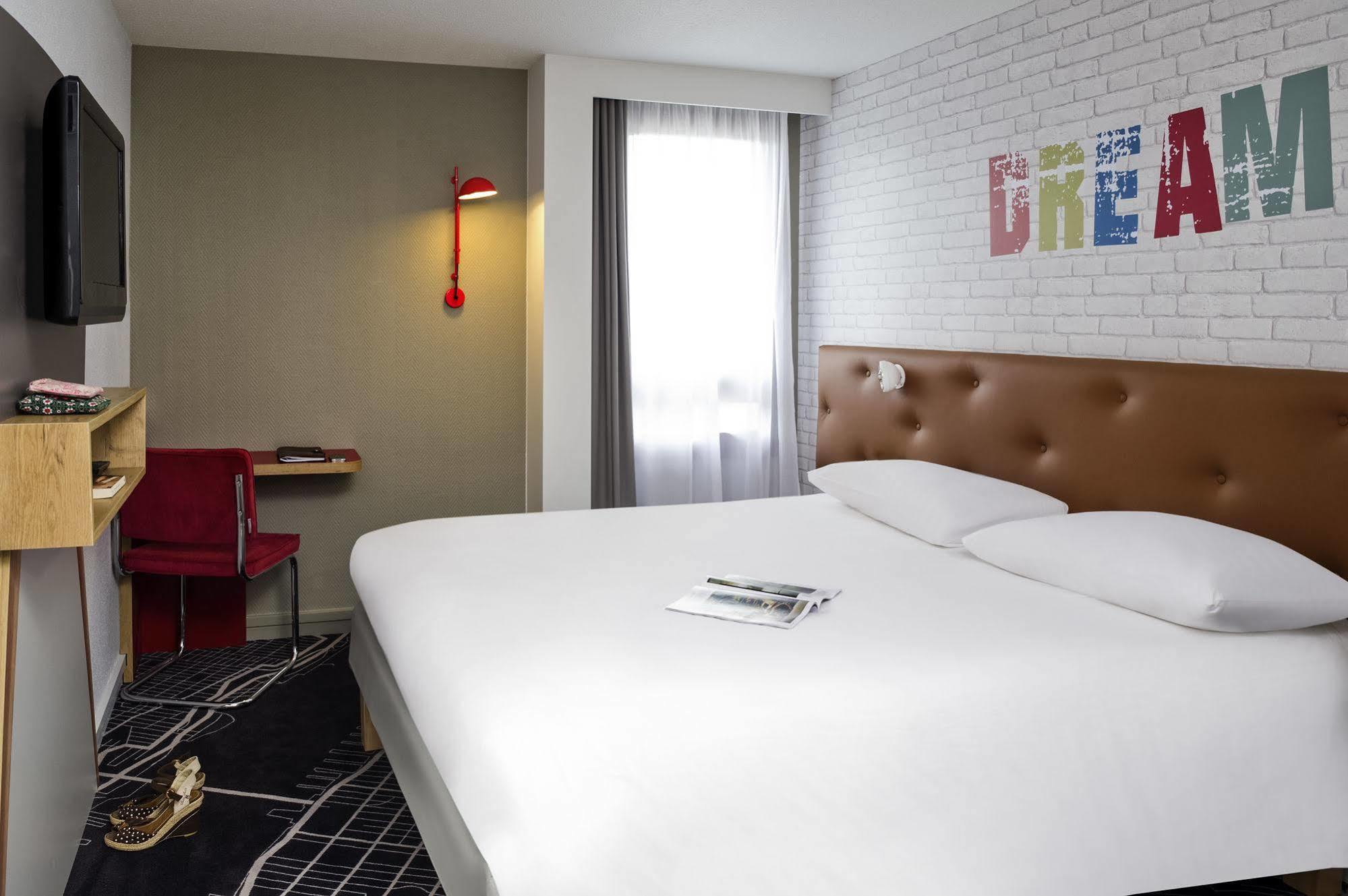 Hotel Ibis Styles Chartres Metropole 3*